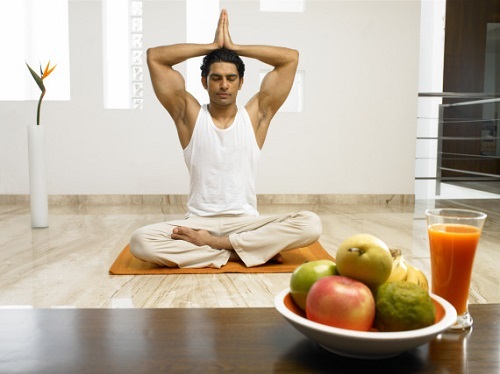 Chế độ ăn uống khi tập yoga tại nhà