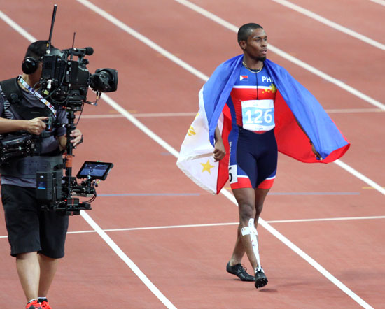  Lê Trọng Hinh bất lực vì 'Usain Bolt Phillippines'1