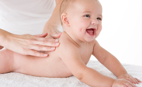 Chớ bỏ qua cách chăm sóc da cho trẻ sơ sinh bị mẩn ngứa?