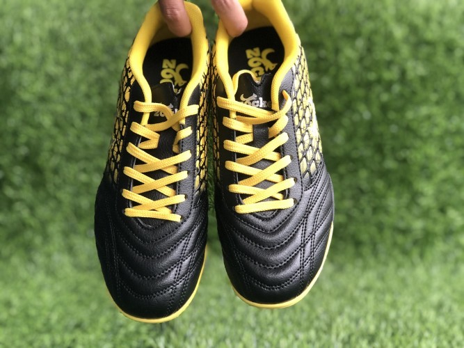 Giày đá bóng Zocker TF-2019 Đen - Vàng