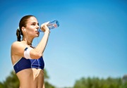 Uống nước lạnh khi chạy bộ có hại cho sức khỏe không?